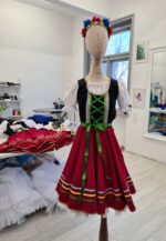 Сценичен костюм